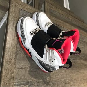 Air Jordan Son of Mars “Hot lava” size 8 men’s sneakers